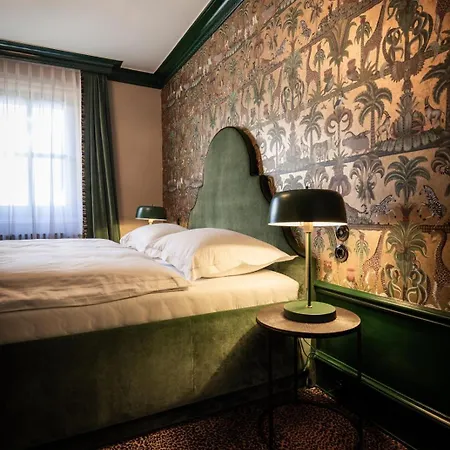 Vis-a-vis - Self Check-in