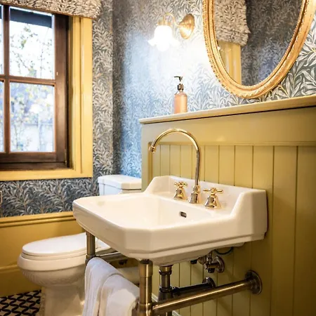 Vis-a-vis - Self Check-in