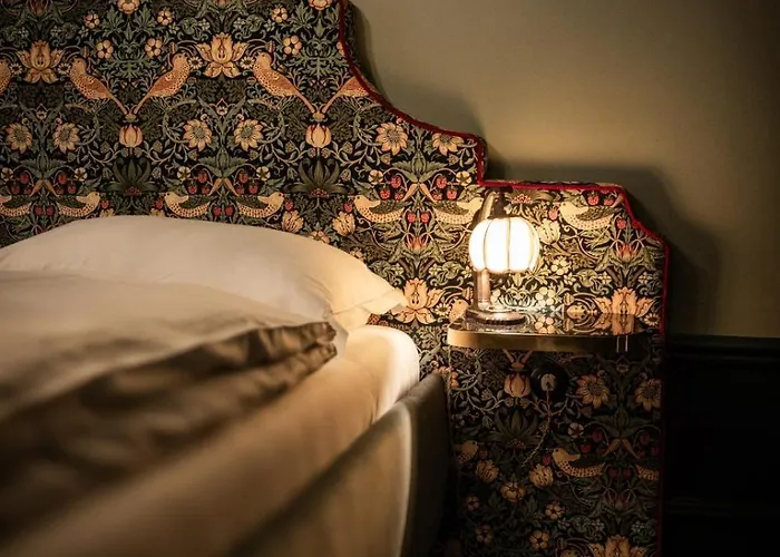 Vis-a-vis - Self Check-in *