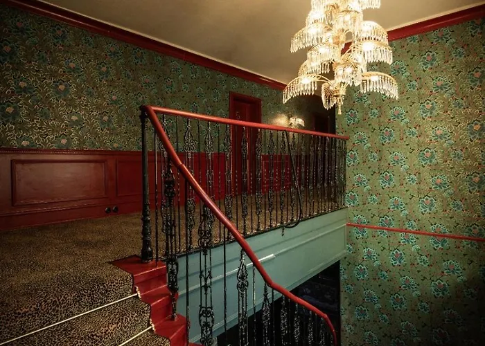 Vis-a-vis - Self Check-in Guest house