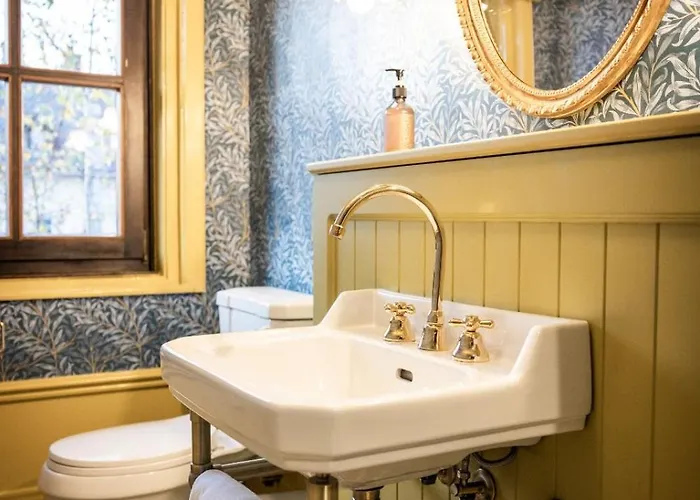 Vis-a-vis - Self Check-in