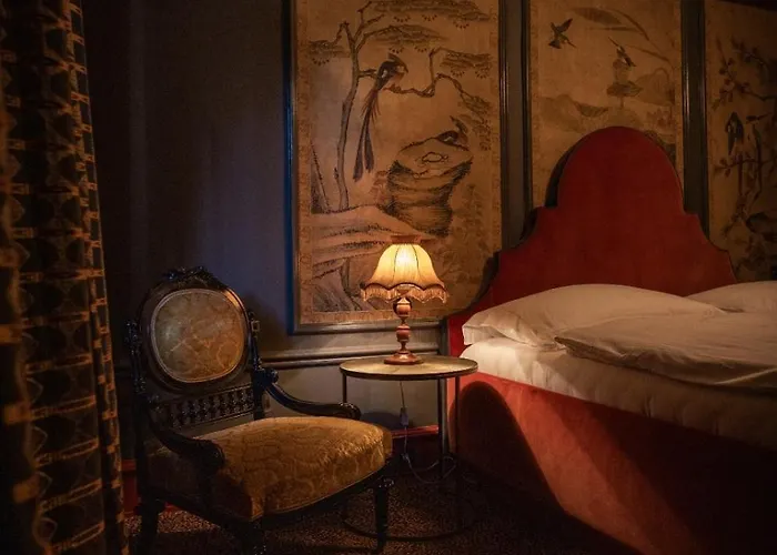 Vis-a-vis - Self Check-in 韦希瑟尔山麓圣科罗纳